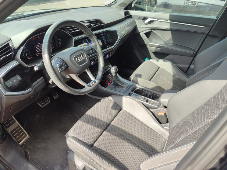 Audi Q3 / 45e 1.4 TFSI / S Line / 1ère Main / Suivi AUDI / 245 PHEV