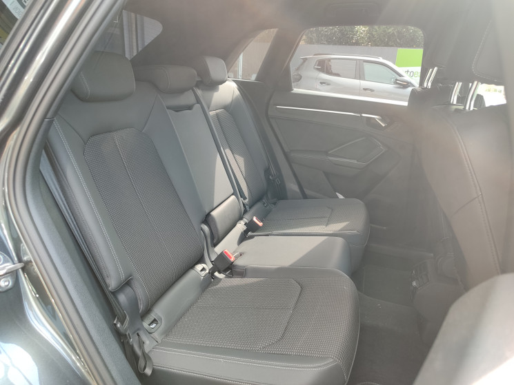 Audi Q3 / 45e 1.4 TFSI / S Line / 1ère Main / Suivi AUDI / 245 PHEV
