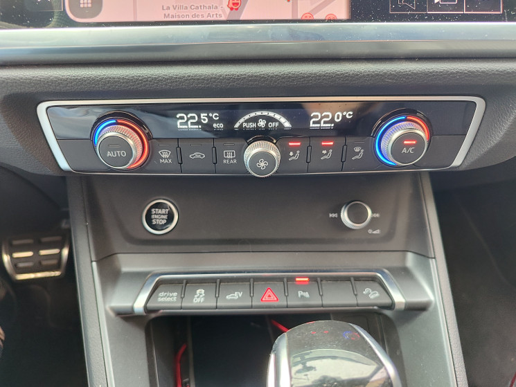 Audi Q3 / 45e 1.4 TFSI / S Line / 1ère Main / Suivi AUDI / 245 PHEV