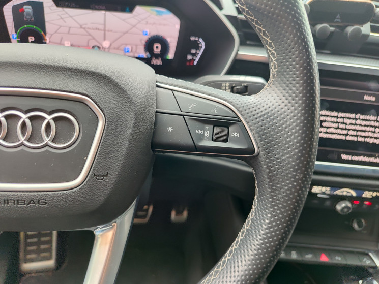 Audi Q3 / 45e 1.4 TFSI / S Line / 1ère Main / Suivi AUDI / 245 PHEV