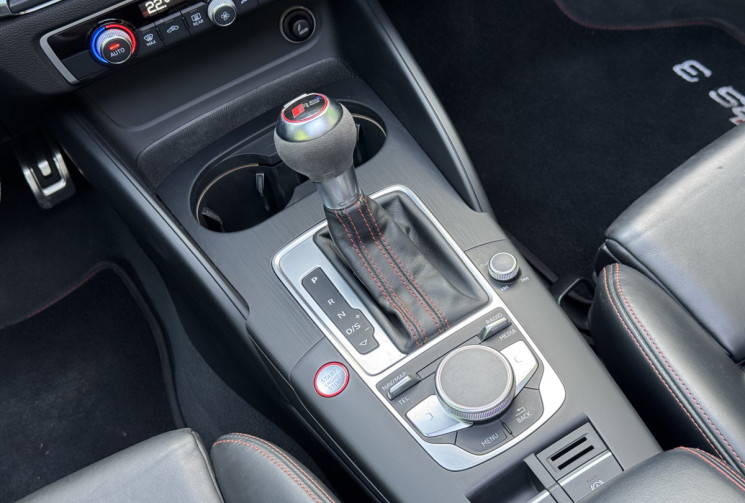 Audi RS3 SPORTBACK 8V2 DAZA 2.5 TFSi 400 Quattro S-Tronic / Toit ouvrant / B&O / Camera / Gris Nardo