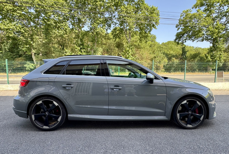 Audi RS3 SPORTBACK 8V2 DAZA 2.5 TFSi 400 Quattro S-Tronic / Toit ouvrant / B&O / Camera / Gris Nardo