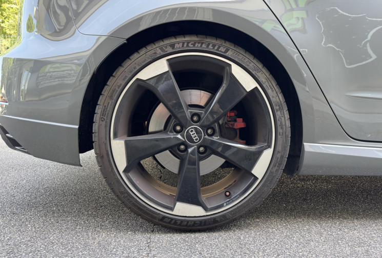 Audi RS3 SPORTBACK 8V2 DAZA 2.5 TFSi 400 Quattro S-Tronic / Toit ouvrant / B&O / Camera / Gris Nardo