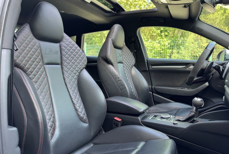 Audi RS3 SPORTBACK 8V2 DAZA 2.5 TFSi 400 Quattro S-Tronic / Toit ouvrant / B&O / Camera / Gris Nardo