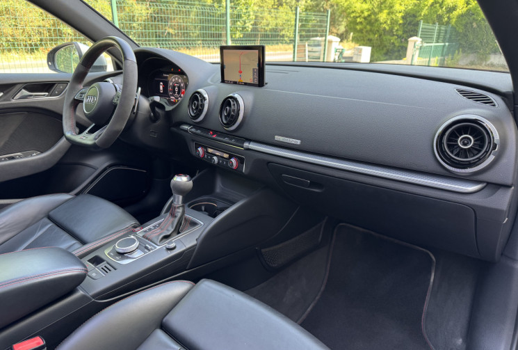 Audi RS3 SPORTBACK 8V2 DAZA 2.5 TFSi 400 Quattro S-Tronic / Toit ouvrant / B&O / Camera / Gris Nardo