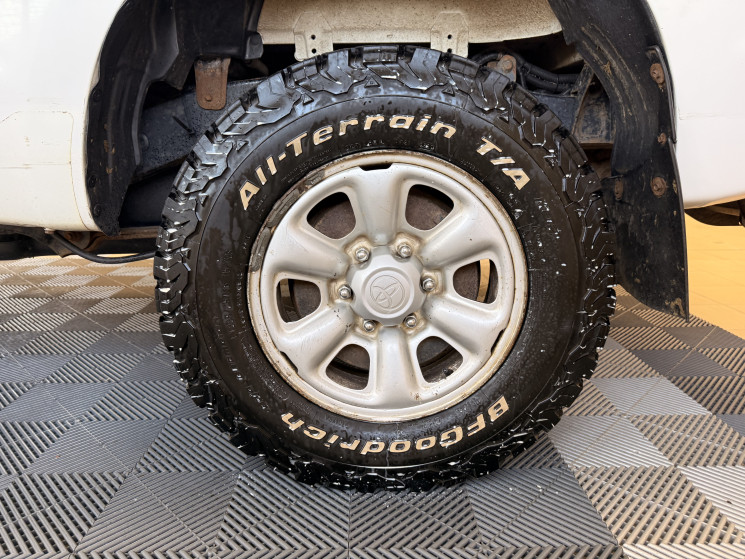 Toyota HILUX Phase 3 2.5 D-4D 16V DPF Xtra cabine Pickup 4WD 144 cv