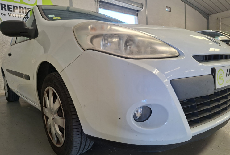 Renault Clio III Société 1.5 DCI ECO 2 75 Phase 2 /ENTRETIEN ET DISTRIBUTION A JOUR