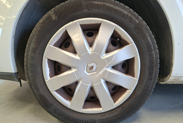Renault Clio III Société 1.5 DCI ECO 2 75 Phase 2 /ENTRETIEN ET DISTRIBUTION A JOUR