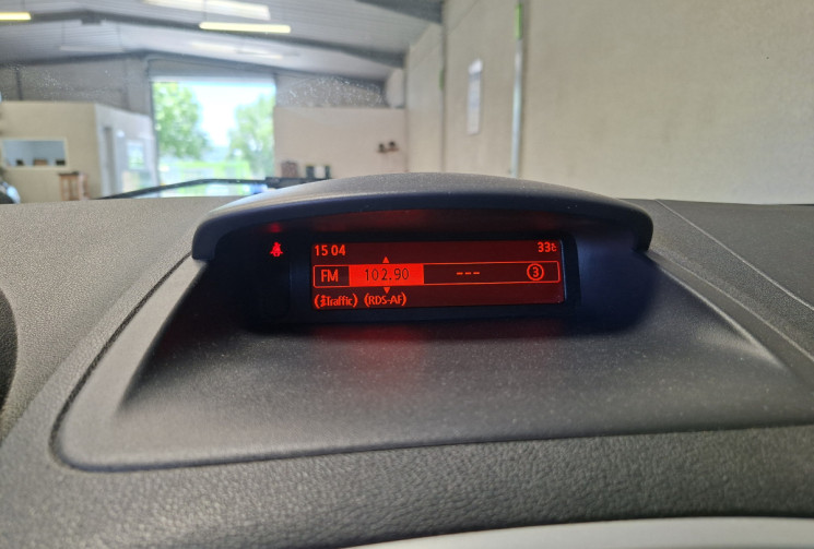 Renault Clio III Société 1.5 DCI ECO 2 75 Phase 2 /ENTRETIEN ET DISTRIBUTION A JOUR