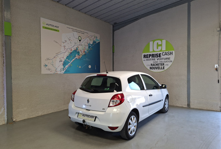 Renault Clio III Société 1.5 DCI ECO 2 75 Phase 2 /ENTRETIEN ET DISTRIBUTION A JOUR