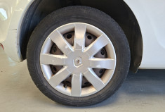 Renault Clio III Société 1.5 DCI ECO 2 75 Phase 2 /ENTRETIEN ET DISTRIBUTION A JOUR