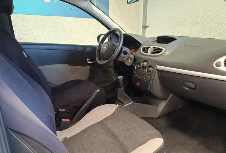 Renault Clio III Société 1.5 DCI ECO 2 75 Phase 2 /ENTRETIEN ET DISTRIBUTION A JOUR