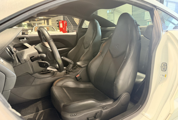 Peugeot RCZ 2.0 HDi FAP 160 ch