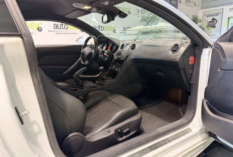 Peugeot RCZ 2.0 HDi FAP 160 ch