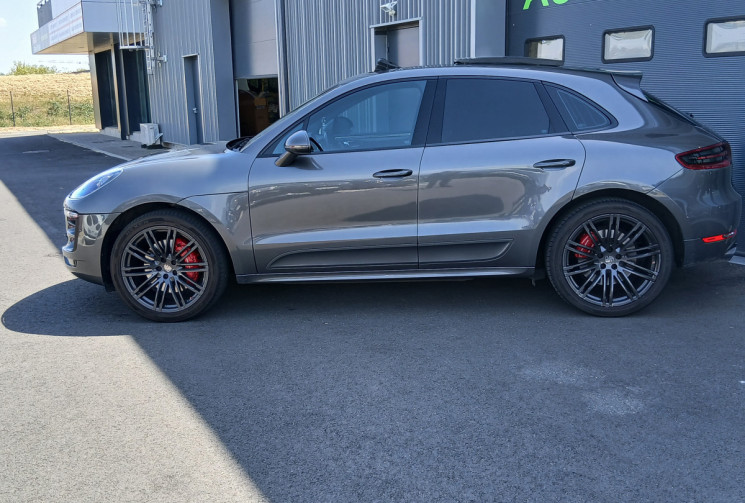 Porsche Macan Turbo 3.6 V6 Turbo AWD PDK 400 cv Pack CARBONE