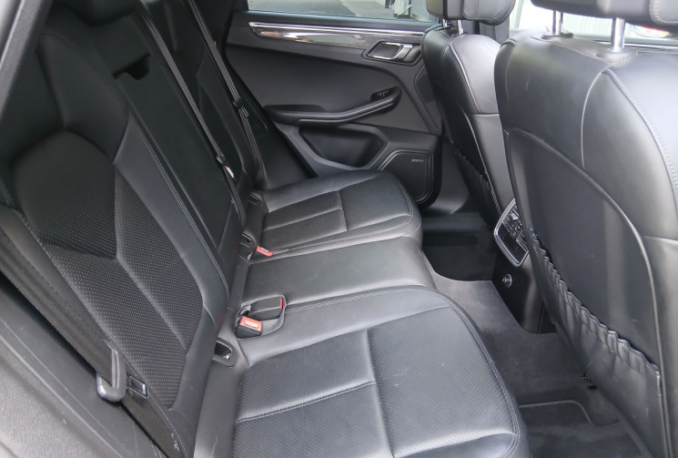 Porsche Macan Turbo 3.6 V6 Turbo AWD PDK 400 cv Pack CARBONE