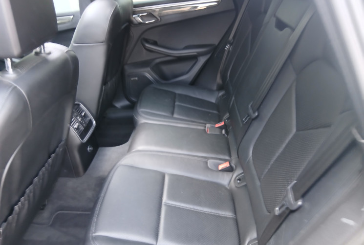 Porsche Macan Turbo 3.6 V6 Turbo AWD PDK 400 cv Pack CARBONE