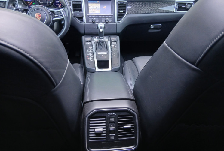 Porsche Macan Turbo 3.6 V6 Turbo AWD PDK 400 cv Pack CARBONE