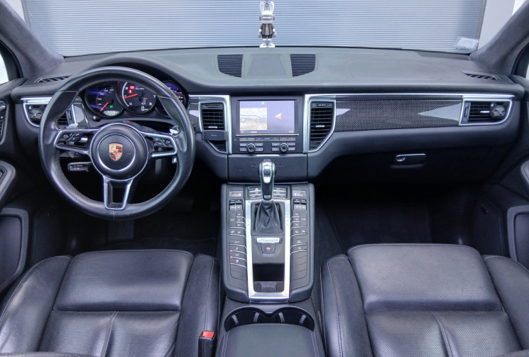 Porsche Macan Turbo 3.6 V6 Turbo AWD PDK 400 cv Pack CARBONE