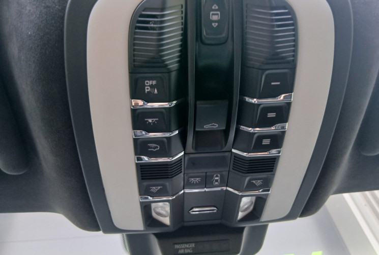 Porsche Macan Turbo 3.6 V6 Turbo AWD PDK 400 cv Pack CARBONE