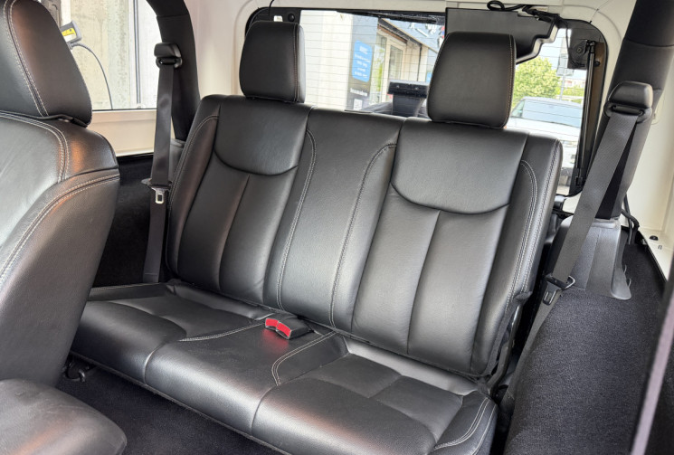 Jeep Wrangler 2.8 CRD 16V 4WD S&S 200 cv Boîte auto / SAHARA