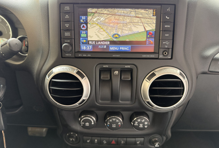 Jeep Wrangler 2.8 CRD 16V 4WD S&S 200 cv Boîte auto / SAHARA