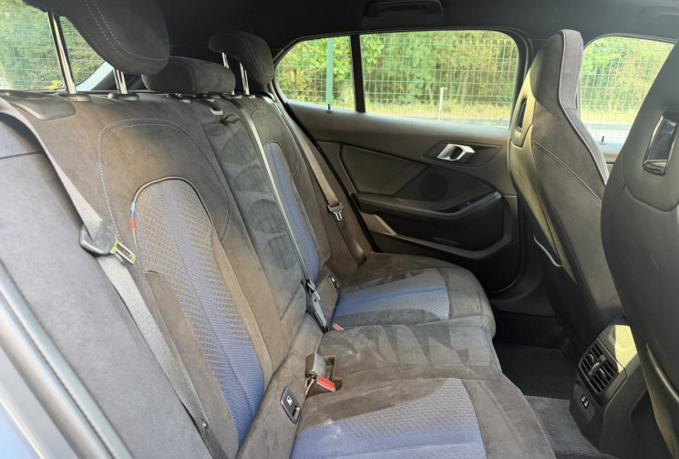 BMW Série 1 118D 150 M Sport DCT7 / Toit ouvrant / Sièges Baquet / Tête haute / Palettes / TVA