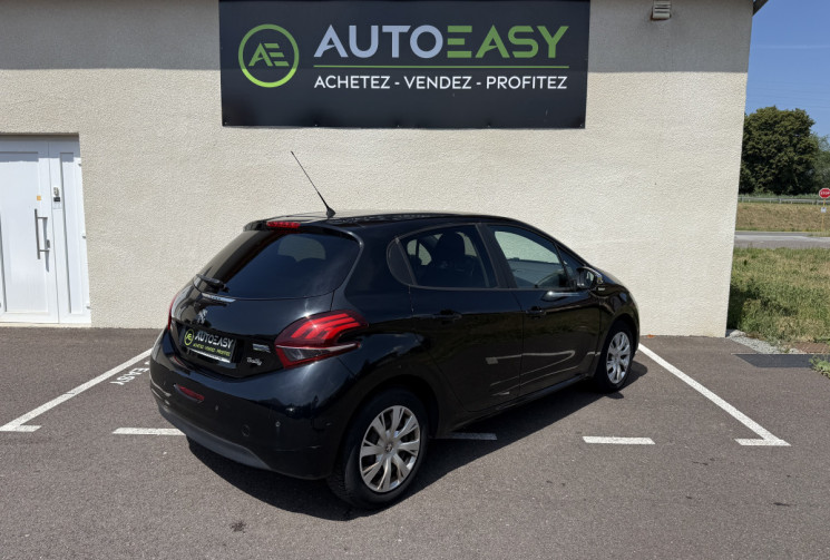 Peugeot 208 Phase 2 5 Portes 1.2 VTi 82 cv URBAN SOUL