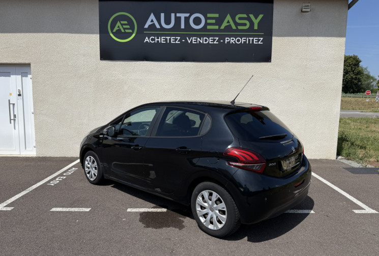 Peugeot 208 Phase 2 5 Portes 1.2 VTi 82 cv URBAN SOUL