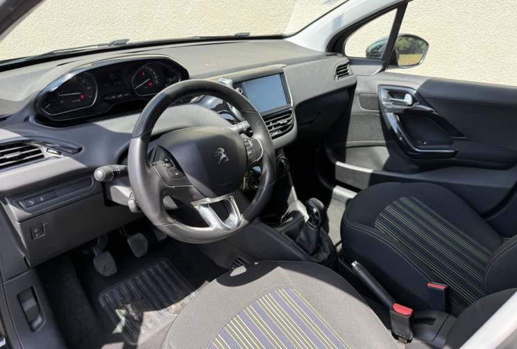 Peugeot 208 Phase 2 5 Portes 1.2 VTi 82 cv URBAN SOUL