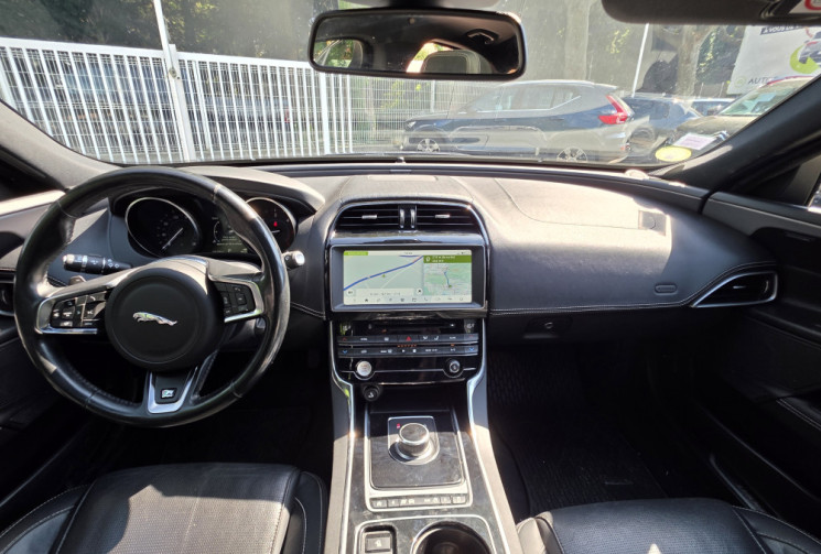 Jaguar XE 2.0D 180CH R-SPORT AWD BVA8 
