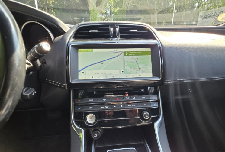 Jaguar XE 2.0D 180CH R-SPORT AWD BVA8 