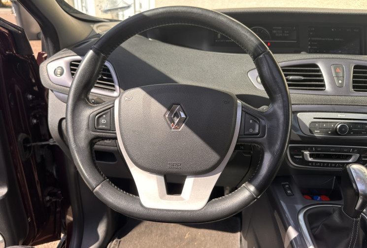 Renault Scénic Phase 2 XMOD 1.5 dCi EDC6 110 cv Boîte auto