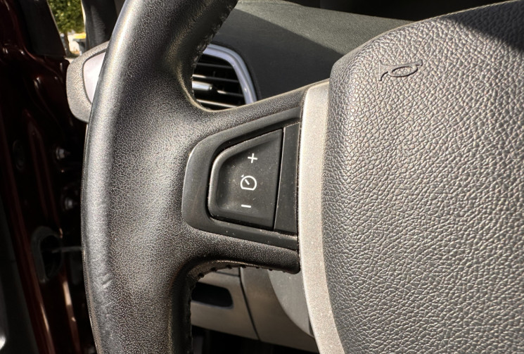 Renault Scénic Phase 2 XMOD 1.5 dCi EDC6 110 cv Boîte auto