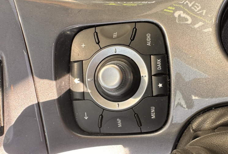 Renault Scénic Phase 2 XMOD 1.5 dCi EDC6 110 cv Boîte auto