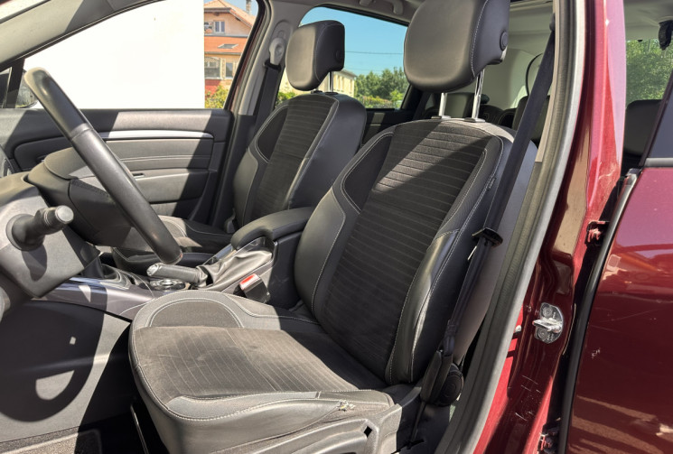 Renault Scénic Phase 2 XMOD 1.5 dCi EDC6 110 cv Boîte auto