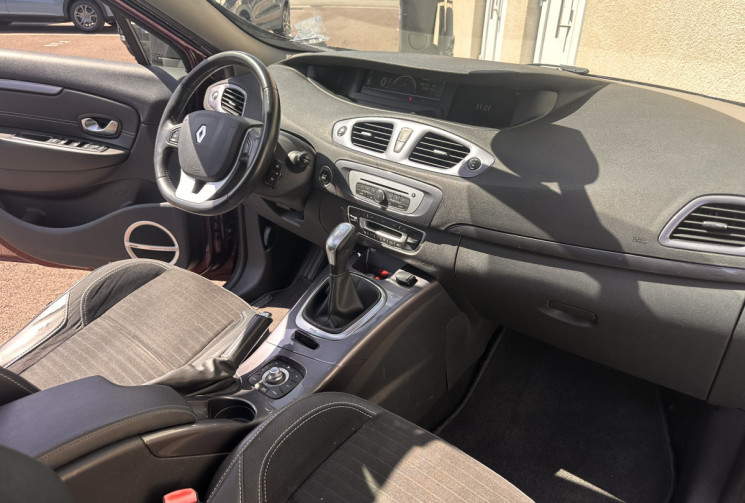 Renault Scénic Phase 2 XMOD 1.5 dCi EDC6 110 cv Boîte auto