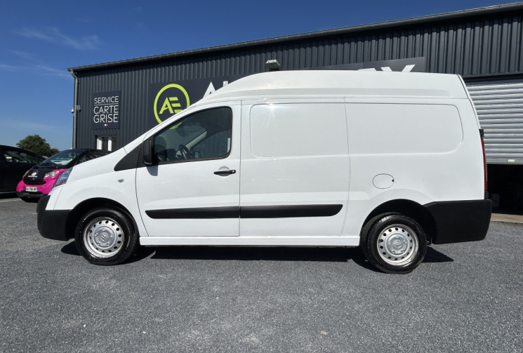 Toyota PROACE 2.0 D-4D 128 CH BVM6 L2H2 CLIM FOURGON OU VAN AMÉNAGÉ !