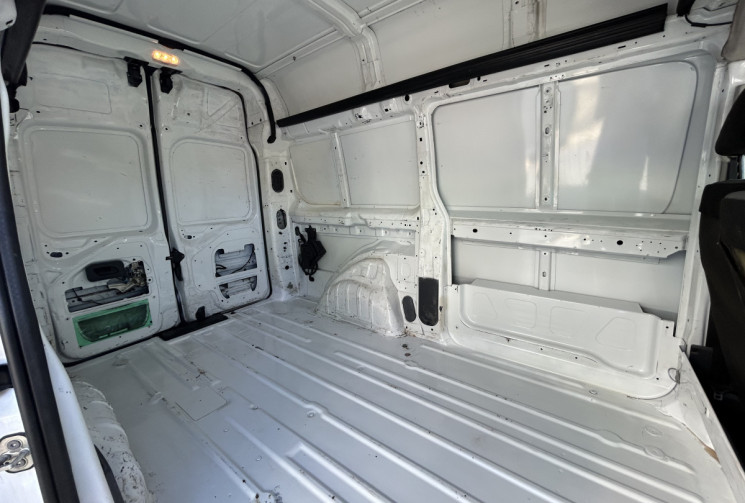 Toyota PROACE 2.0 D-4D 128 CH BVM6 L2H2 CLIM FOURGON OU VAN AMÉNAGÉ !