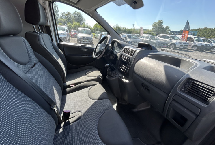 Toyota PROACE 2.0 D-4D 128 CH BVM6 L2H2 CLIM FOURGON OU VAN AMÉNAGÉ !
