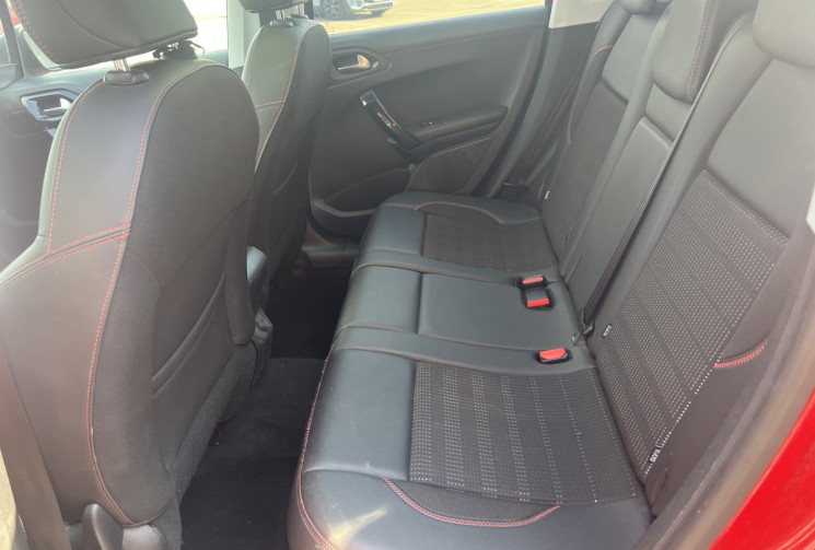 Peugeot 2008 1.2 PureTech 130ch S&S GT LINE BVM6 / Courroie de distribution OK