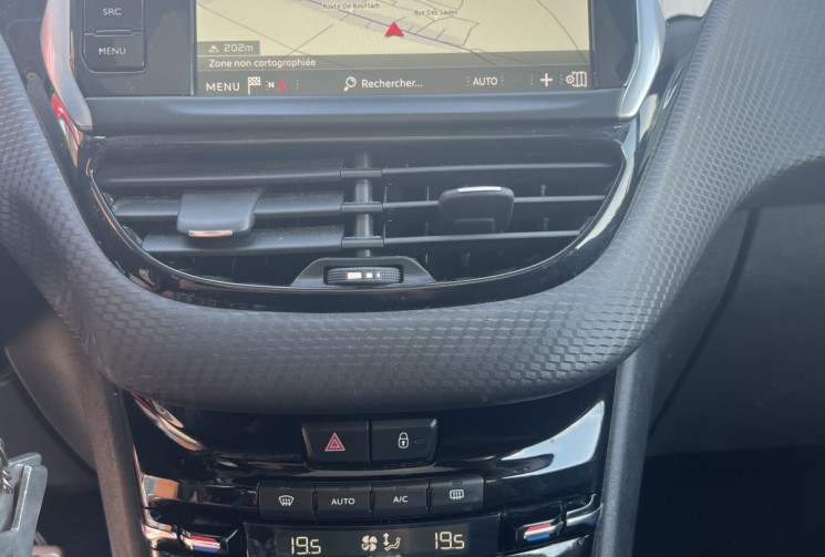 Peugeot 2008 1.2 PureTech 130ch S&S GT LINE BVM6 / Courroie de distribution OK