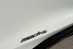 Ford MUSTANG Mach E AWD 269cv Standard Range / 1ere main / Super état / 4x4 / Blanc Nacre PREMIUM 