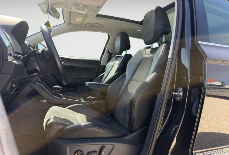 Skoda Karoq 1.5 TSI ACT STYLE 150 CH / TOIT OUVRANT PANO/ HAYON ELECTRIQUE / SIEGES CHAUFFANTS 