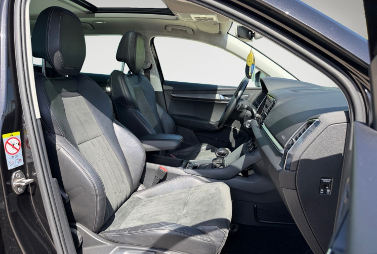 Skoda Karoq 1.5 TSI ACT STYLE 150 CH / TOIT OUVRANT PANO/ HAYON ELECTRIQUE / SIEGES CHAUFFANTS 