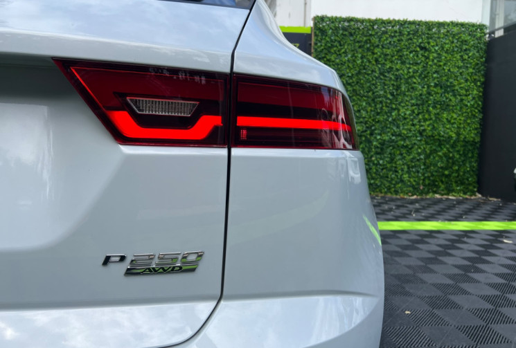 Jaguar E-Pace  P250 2.0 i 16V AWD 250 cv R-Dynamic SE