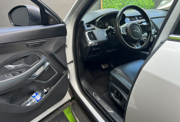 Jaguar E-Pace  P250 2.0 i 16V AWD 250 cv R-Dynamic SE