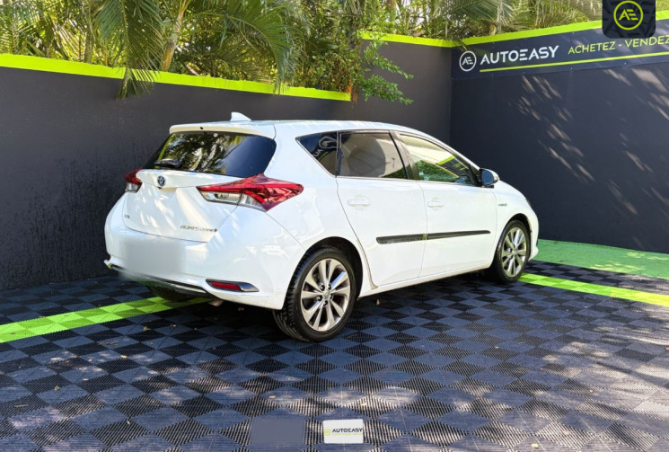 Toyota AURIS  Hatchback 1.8 VVT-i CVT 136cv