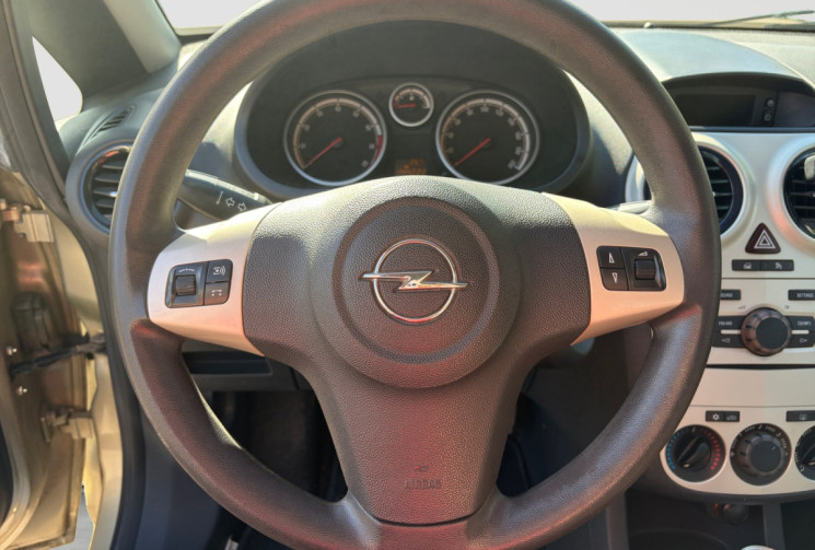 Opel Corsa 1.2 i 16v twinport 80ch