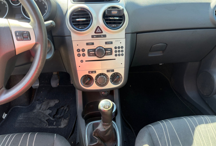 Opel Corsa 1.2 i 16v twinport 80ch